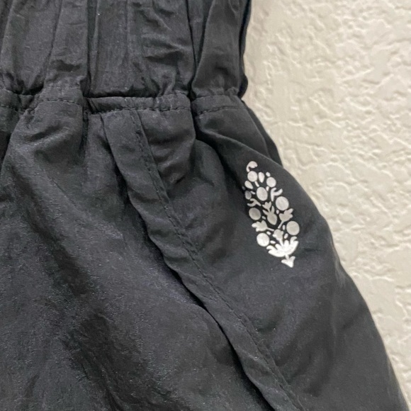 FREE PEOPLE Movement Black The Way Home Shorts Size S - Picture 5 of 14